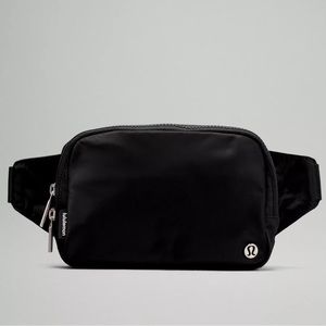 Black Lululemon Belt Bag- NWT